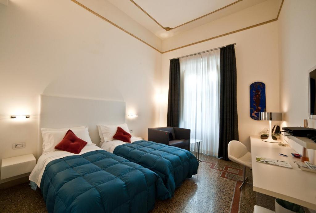 Town House Cavour Bed & Breakfast Reggio di Calabria Ruang foto