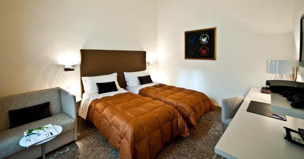 Town House Cavour Bed & Breakfast Reggio di Calabria Ruang foto