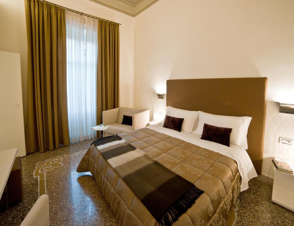 Town House Cavour Bed & Breakfast Reggio di Calabria Ruang foto